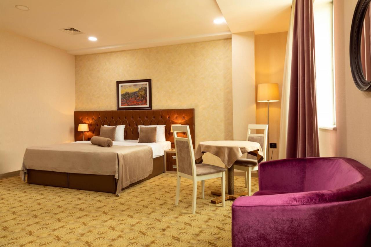 West Shine Hotel Baku Ngoại thất bức ảnh