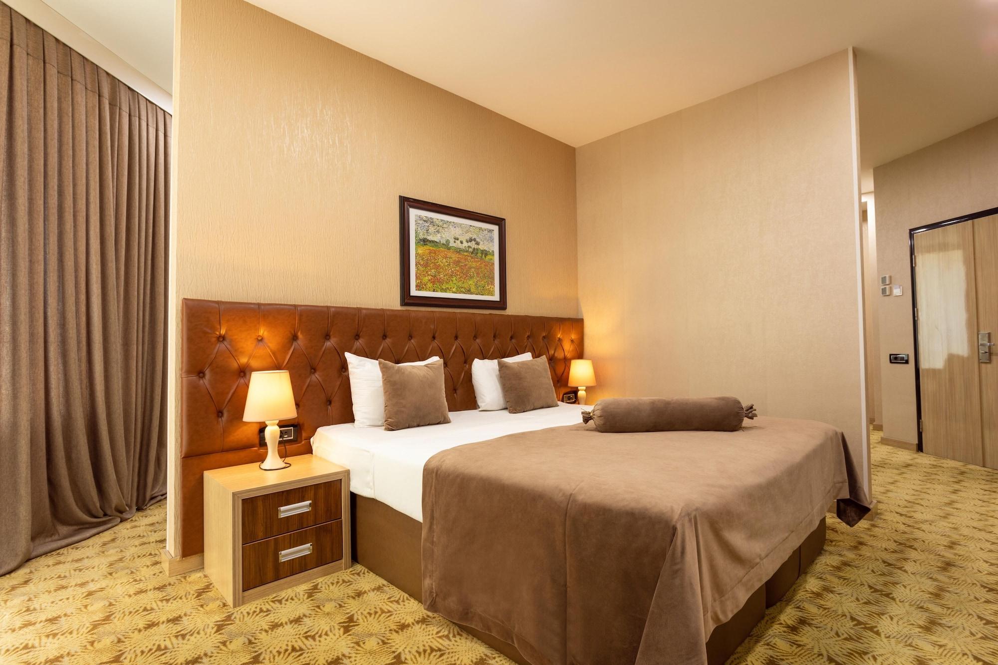 West Shine Hotel Baku Ngoại thất bức ảnh
